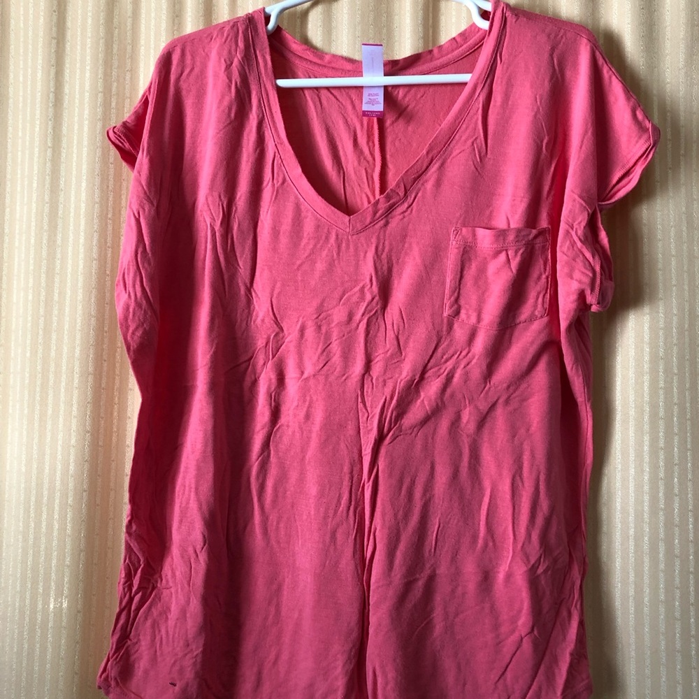 No Boundaries Coral Tee